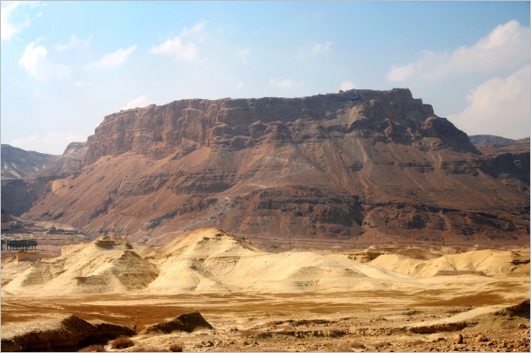 a to u se blme k pevnosti Masada