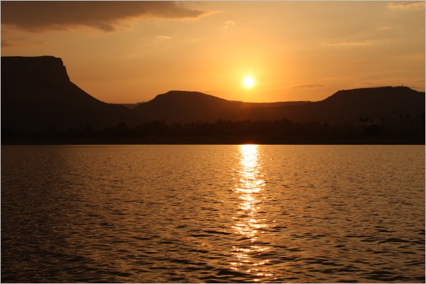 vyplouvme na jezero