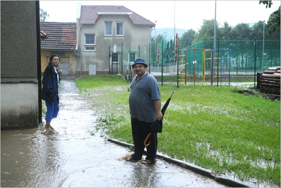 Voda se valila i pes orelsk ht. 